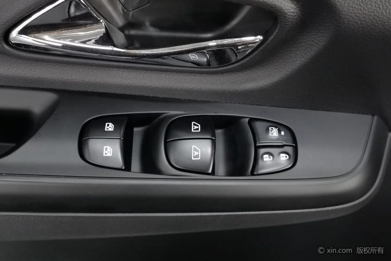 Dongfeng Sharp 2021 2.4L Petrol 2WD Sokon 2TZD