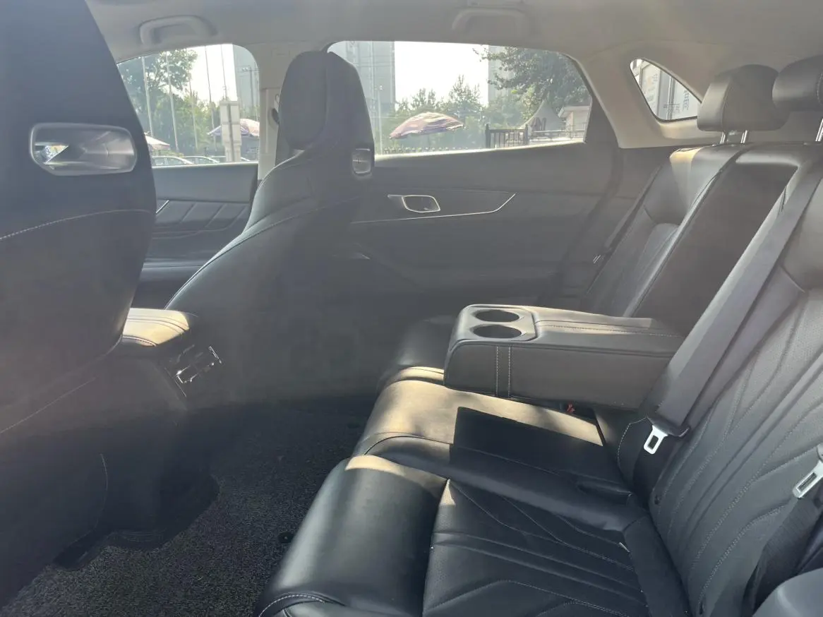 Changan UNI-K 2023 2.0T Comfort Enjoy