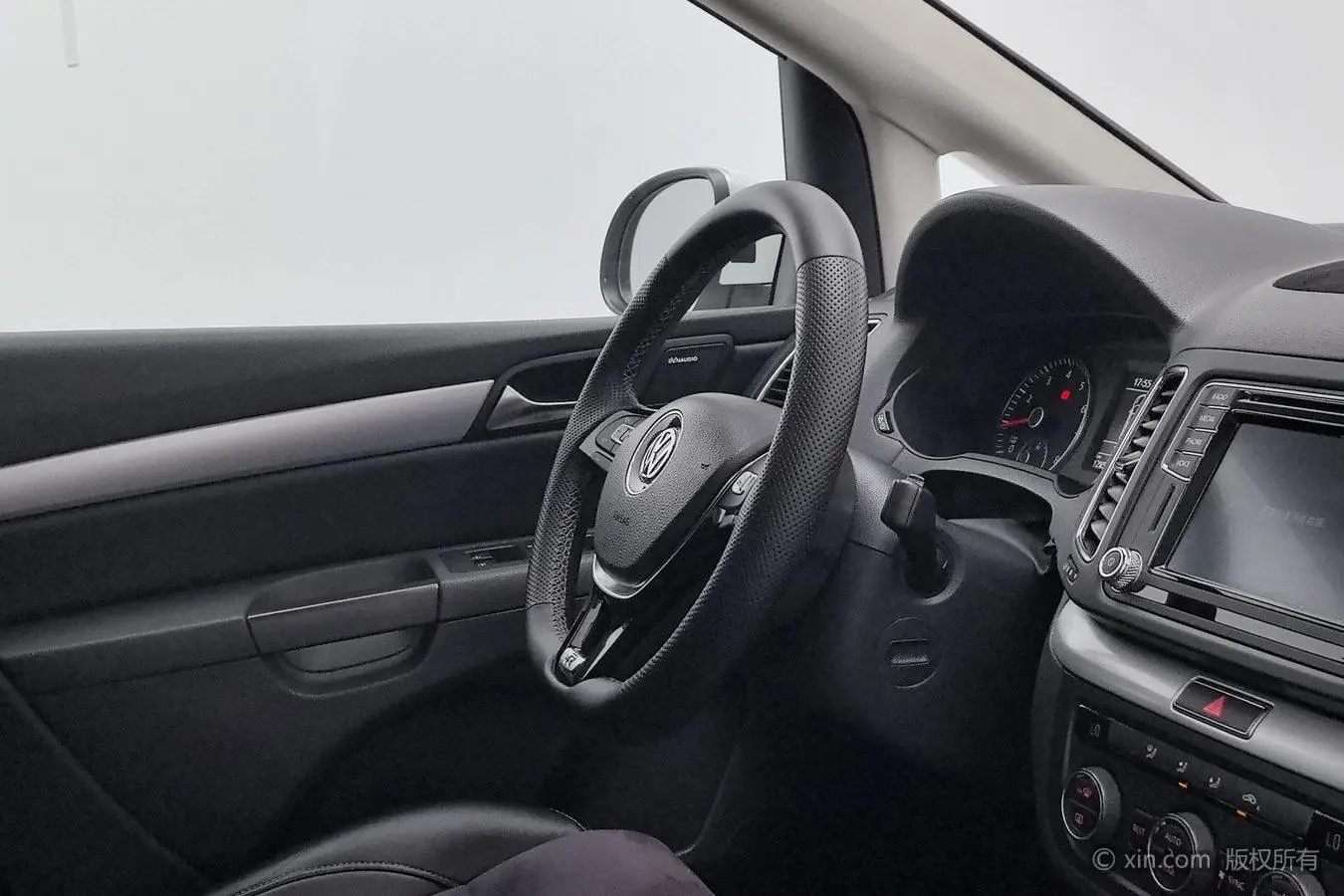 Volkswagen Sharan 2018 380TSI 7 seat