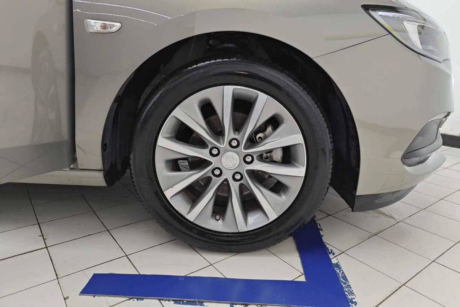 Buick GL6 2019 18T 6 seat Connected Luxury China VI