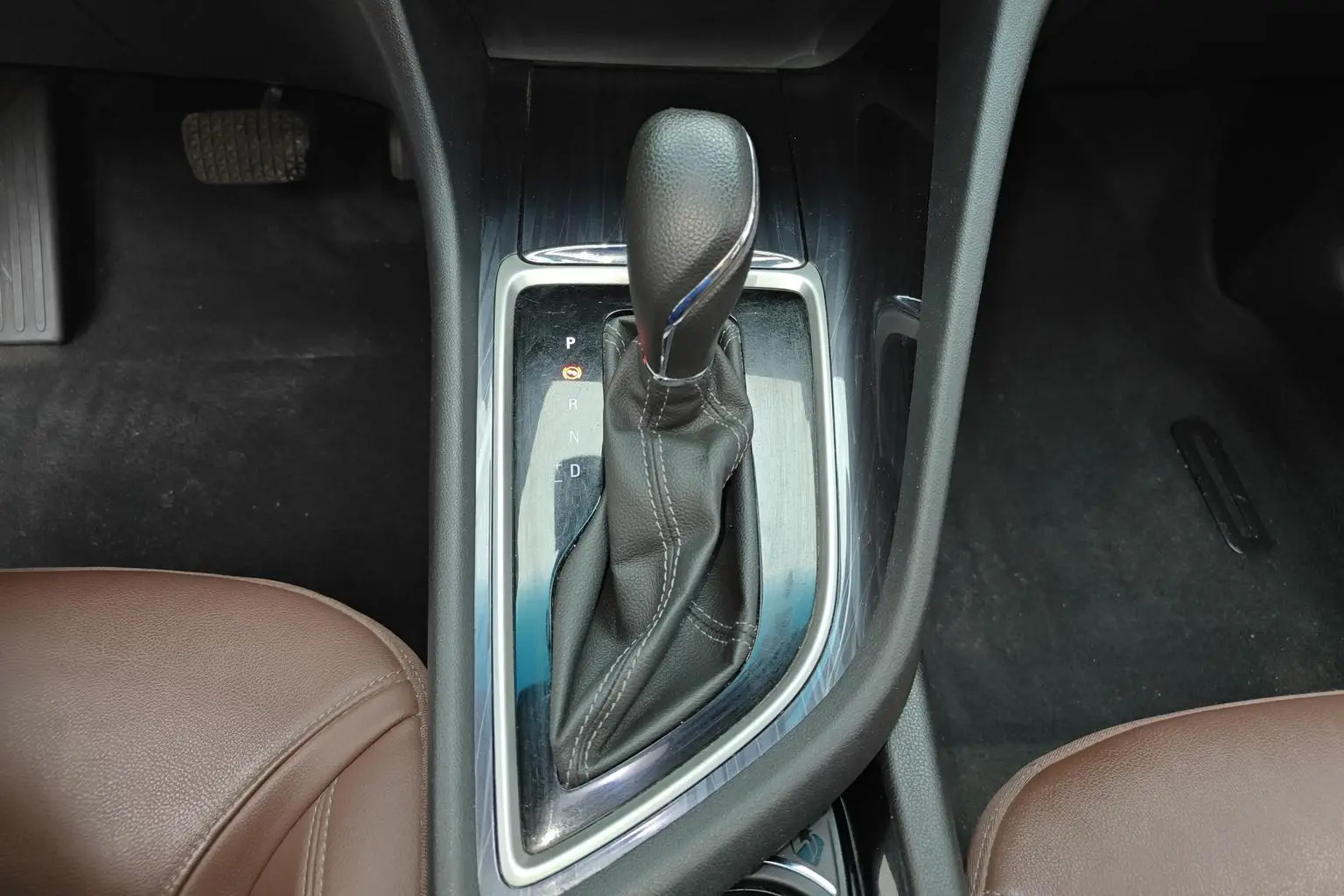 Buick GL6 2019 18T 6 seat Connected Luxury China VI