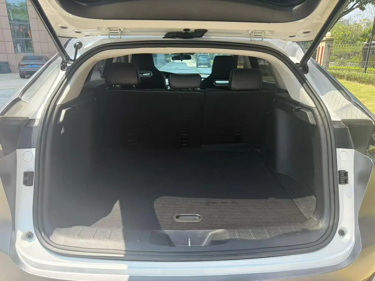 Changan UNI-K 2023 2.0T Comfort Enjoy