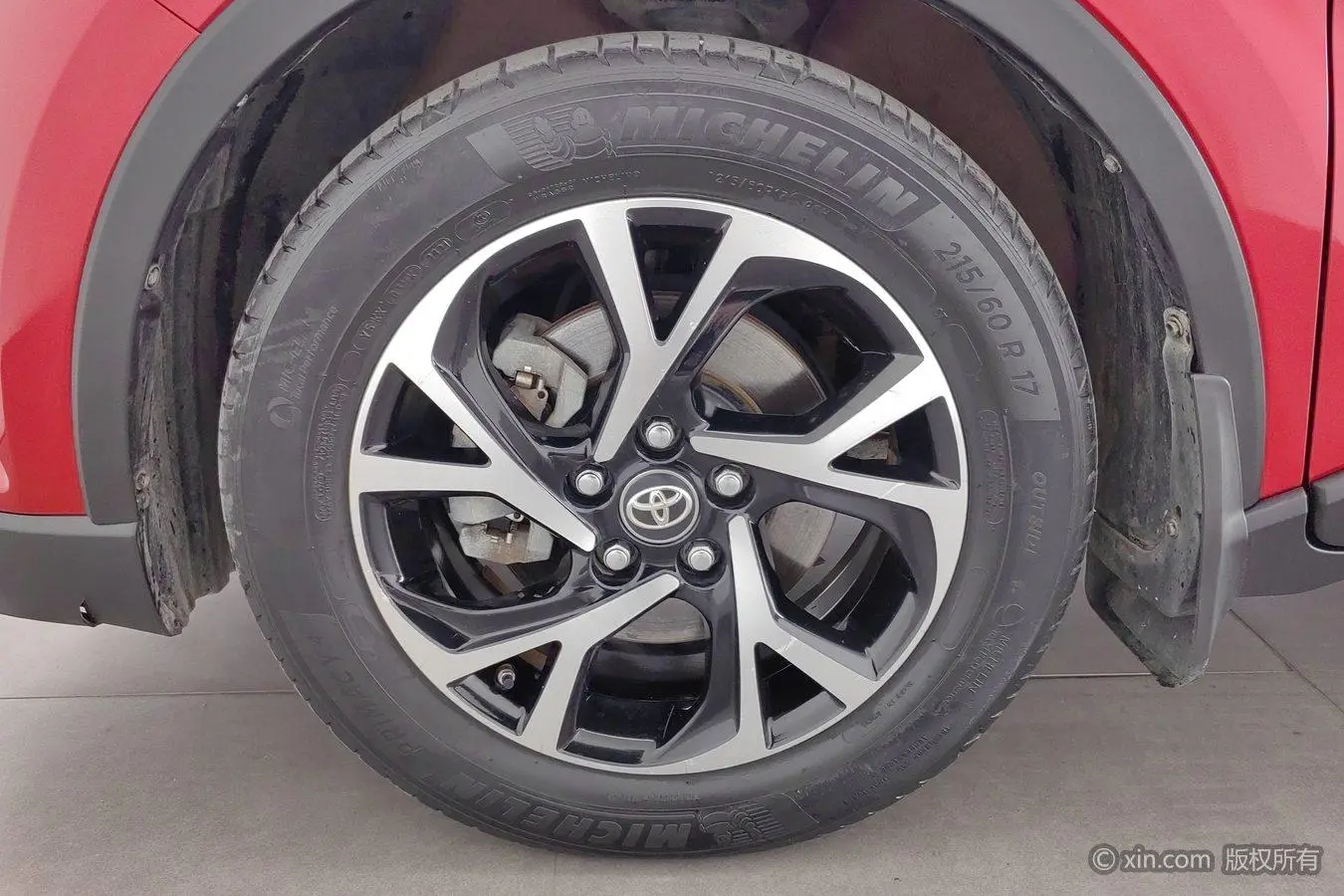Toyota C-HR 2020 2.0L Leading