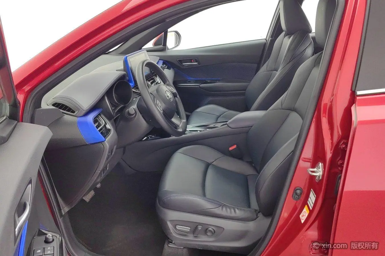 Toyota C-HR 2020 2.0L Leading