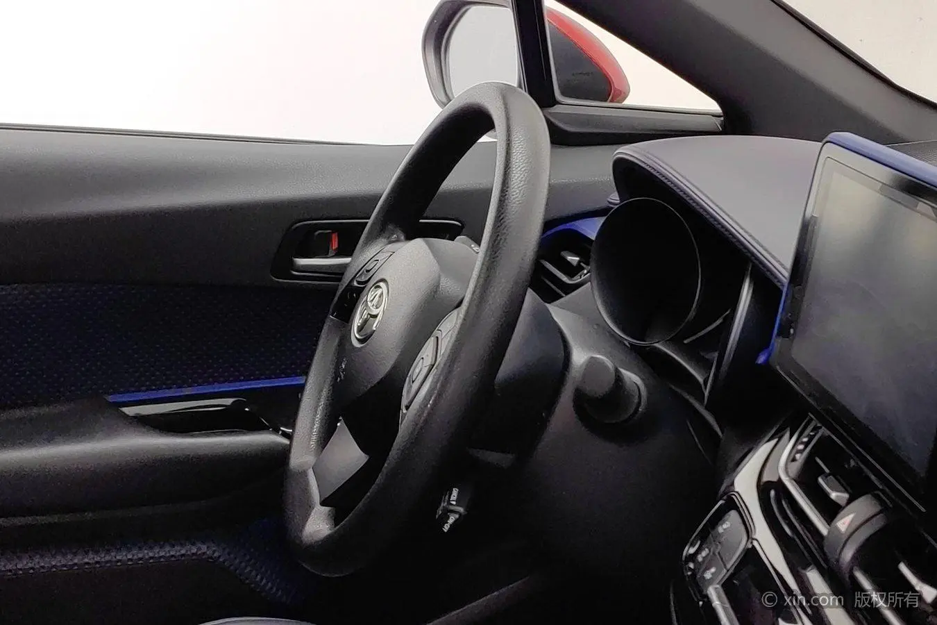 Toyota C-HR 2020 2.0L Leading