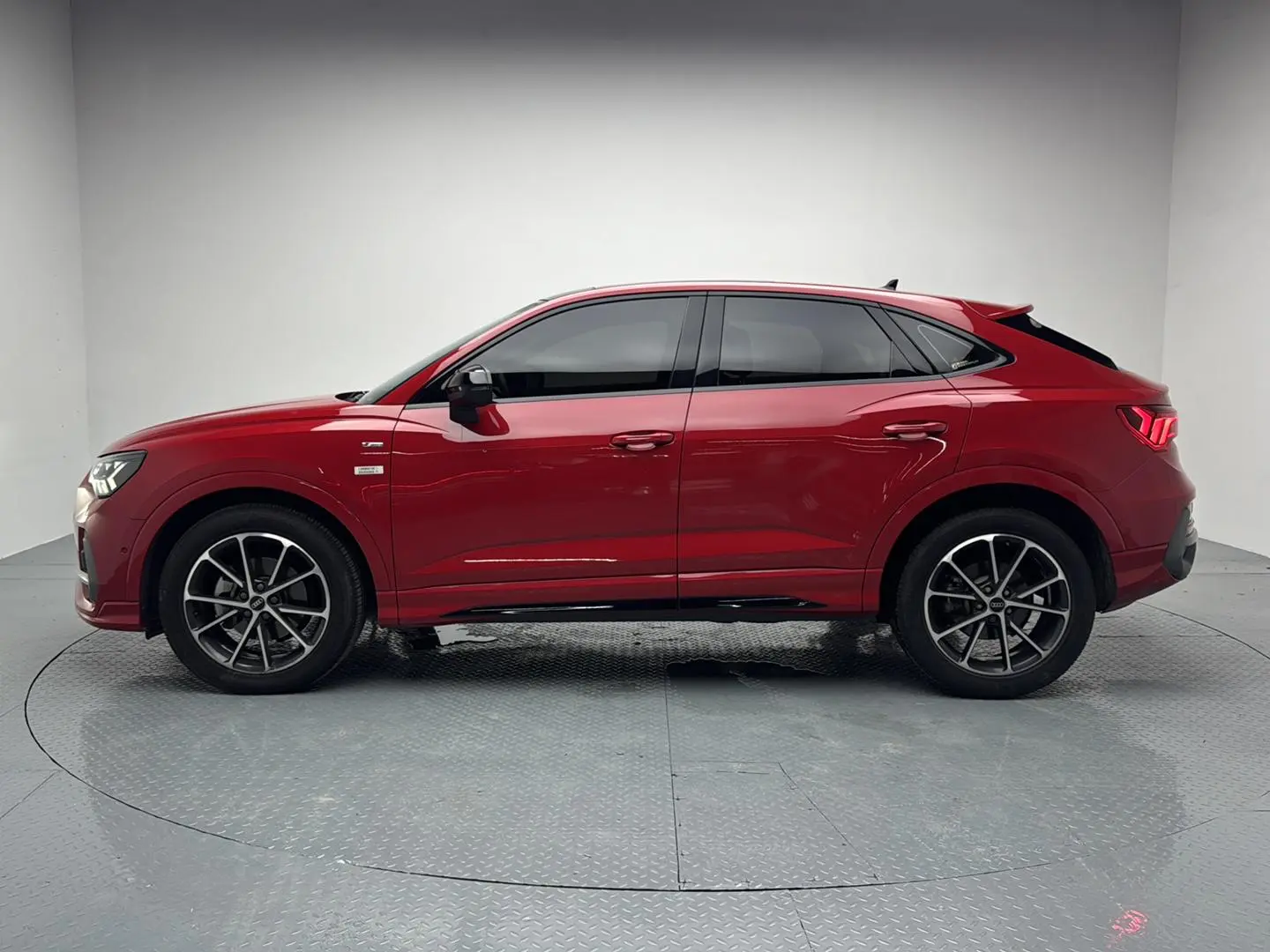 Audi Q3 Sportback 2024 45 TFSI quattro Fashion Launch Special