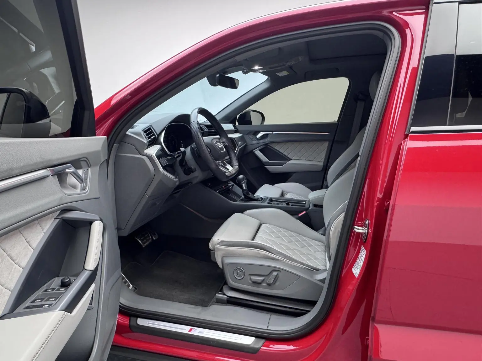 Audi Q3 Sportback 2024 45 TFSI quattro Fashion Launch Special