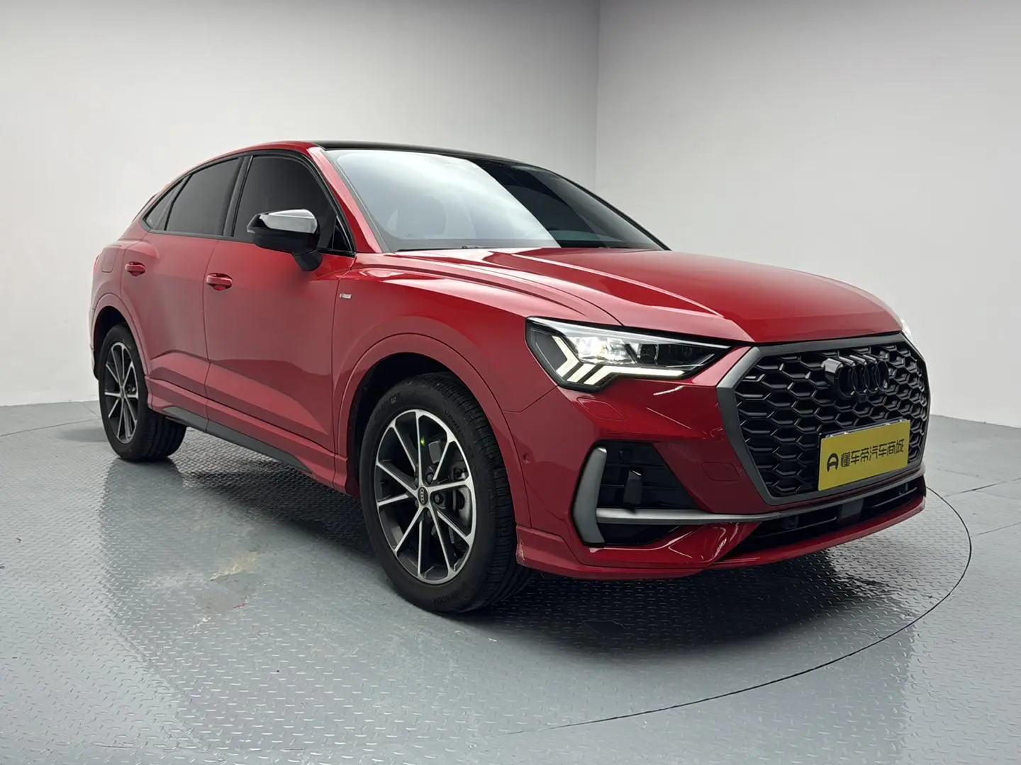 Audi Q3 Sportback 2024 45 TFSI quattro Fashion Launch Special