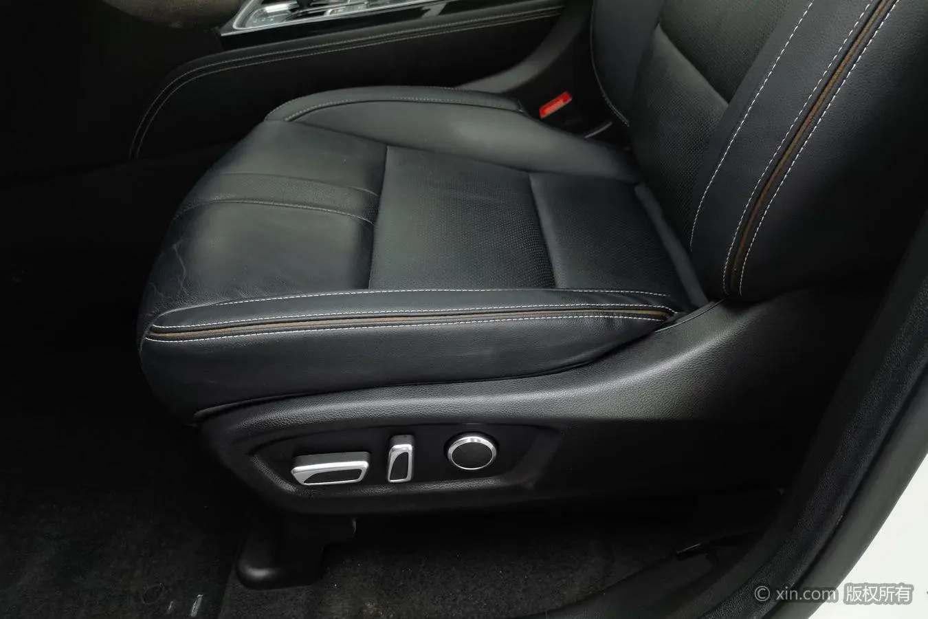 GAC Trumpchi Trumpchi GS8 2021 390T 4WD Luxury Connected Commemorative