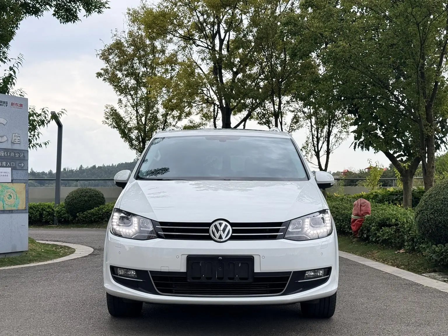 Volkswagen Sharan 2019 380TSI Premium Plus 7 seat