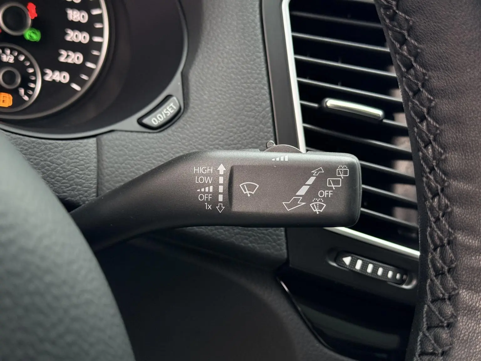 Volkswagen Sharan 2019 380TSI Premium Plus 7 seat
