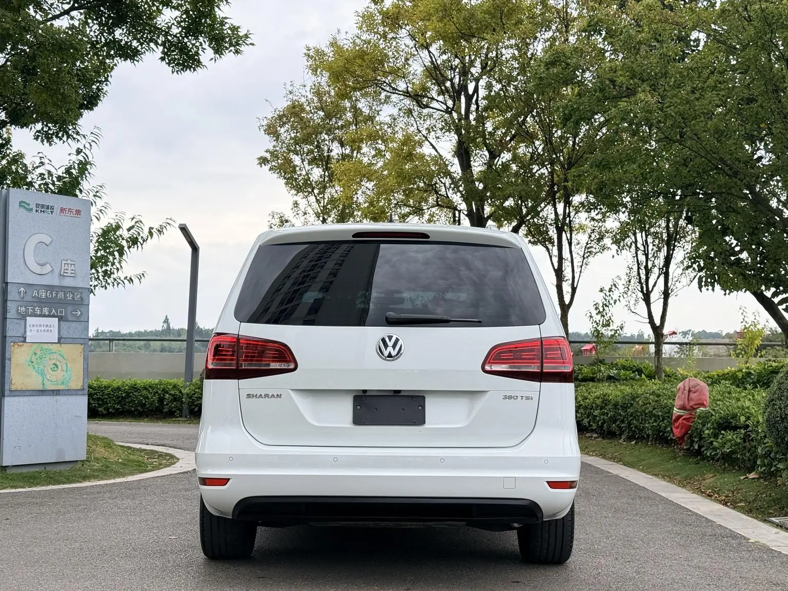 Volkswagen Sharan 2019 380TSI Premium Plus 7 seat