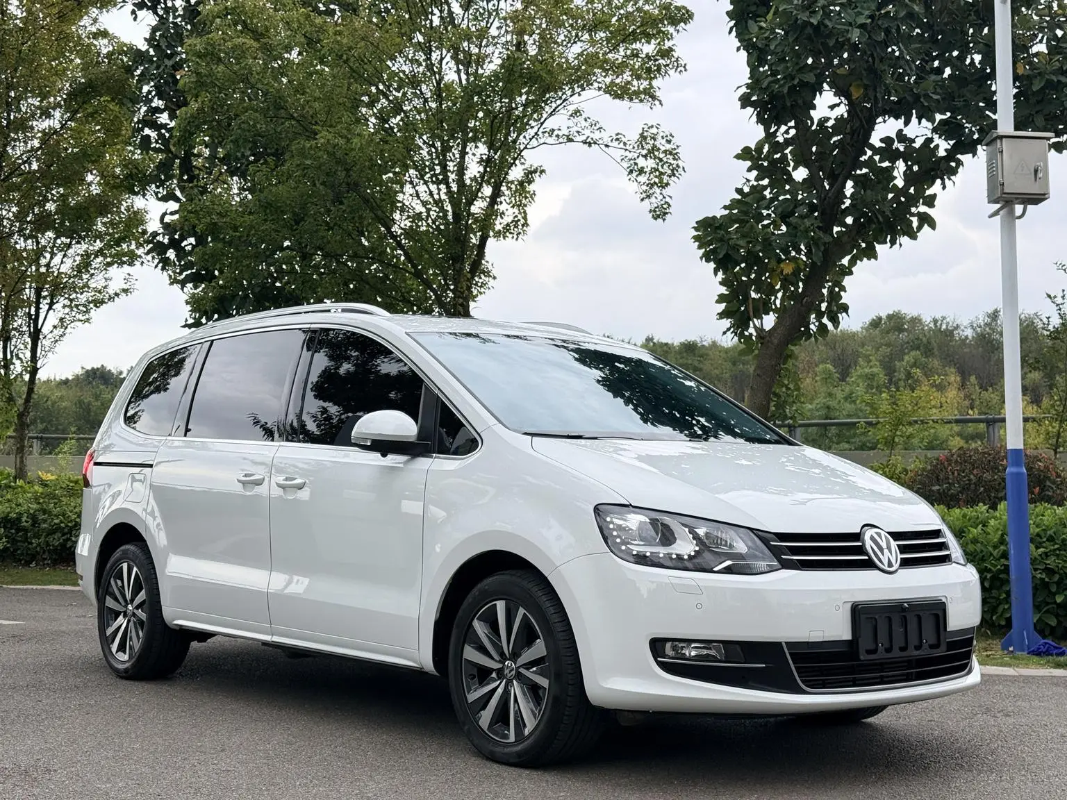 Volkswagen Sharan 2019 380TSI Premium Plus 7 seat
