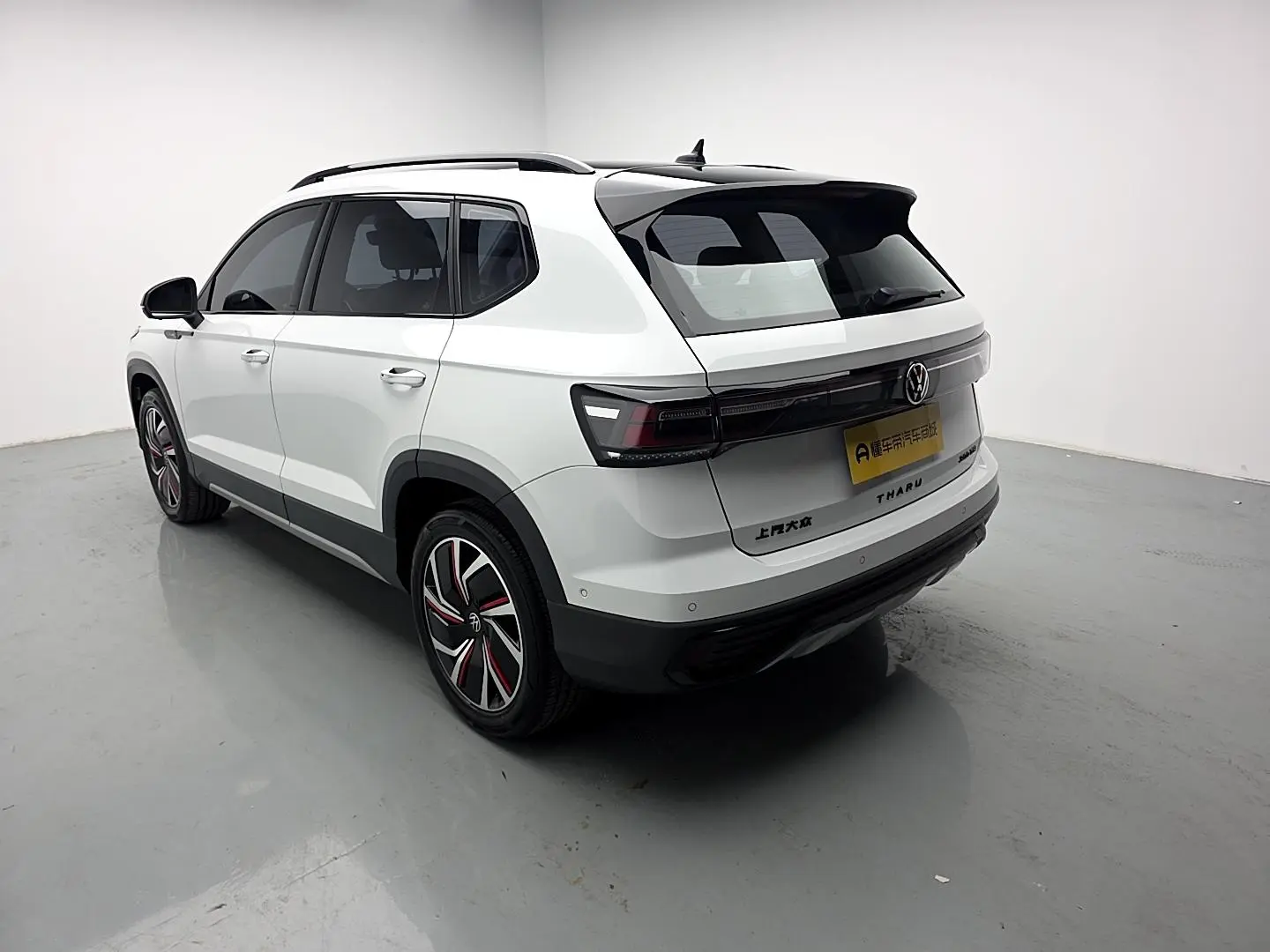 Volkswagen Tharu 2023 300TSI 2WD Premium