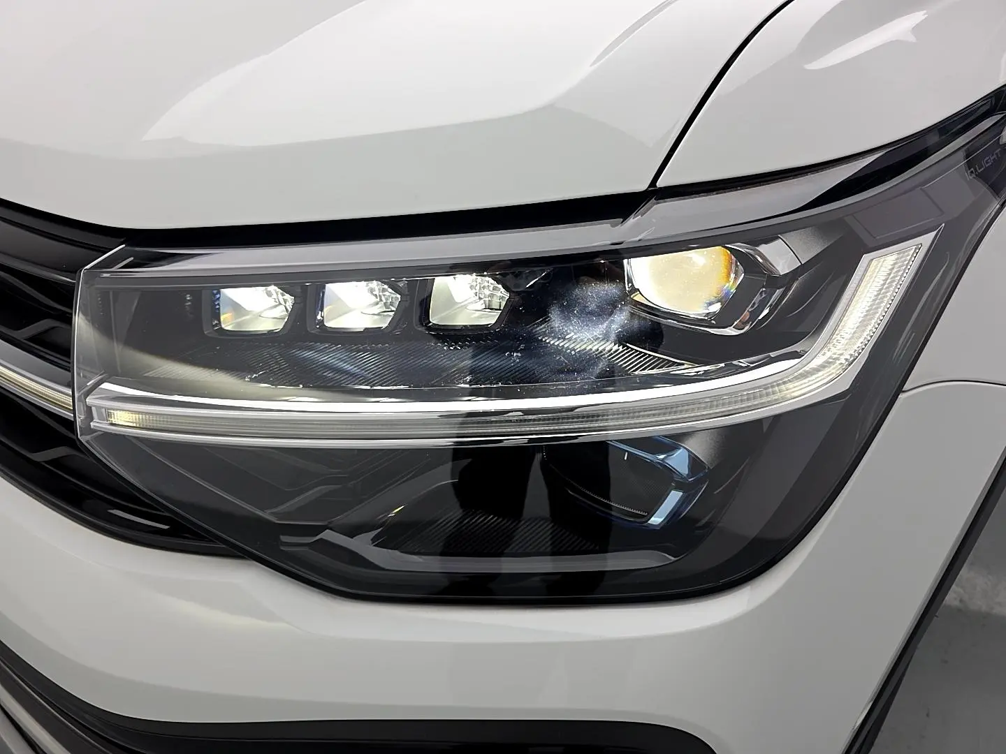 Volkswagen Tharu 2023 300TSI 2WD Premium