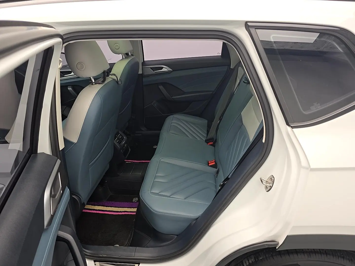 Volkswagen Tharu 2023 300TSI 2WD Premium
