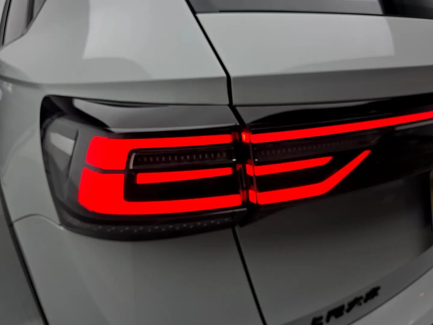 Volkswagen Tharu 2023 300TSI 2WD Premium