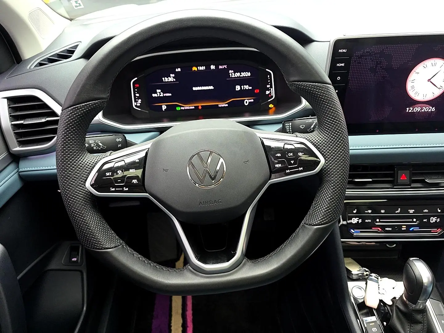 Volkswagen Tharu 2023 300TSI 2WD Premium