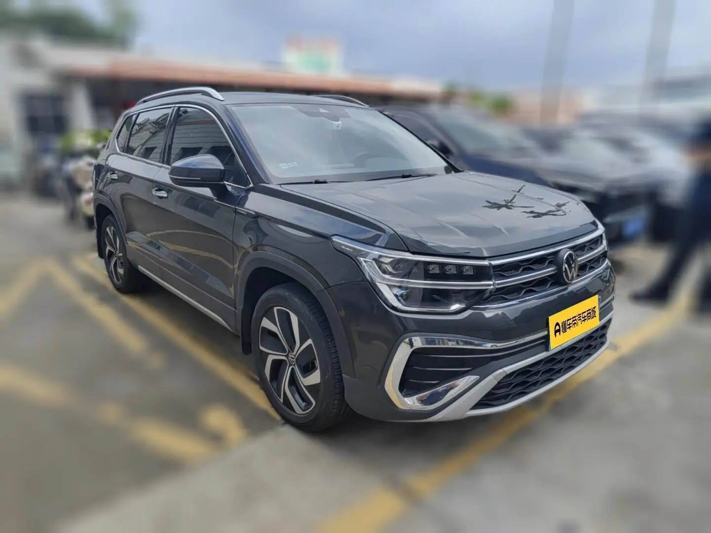 Volkswagen Tharu 2023 300TSI 2WD