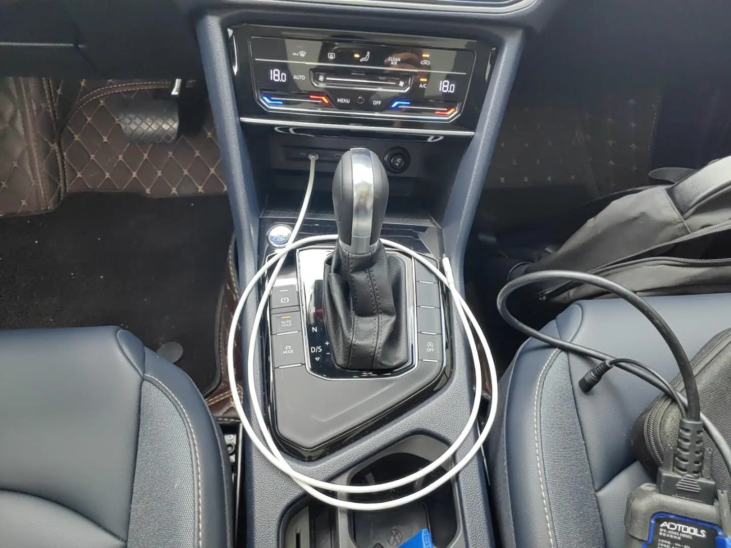 Volkswagen Tharu 2023 300TSI 2WD