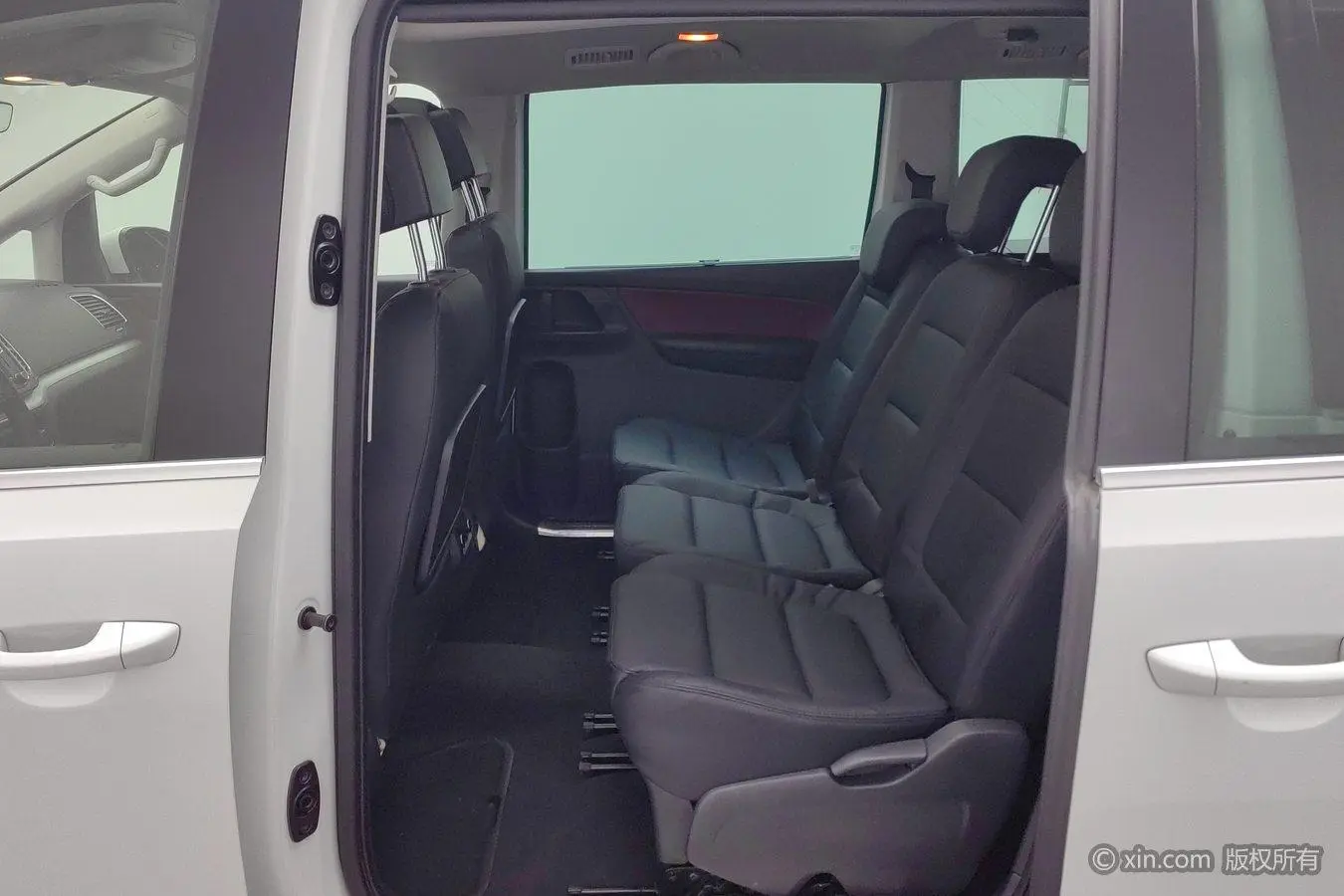 Volkswagen Sharan 2018 380TSI 7 seat