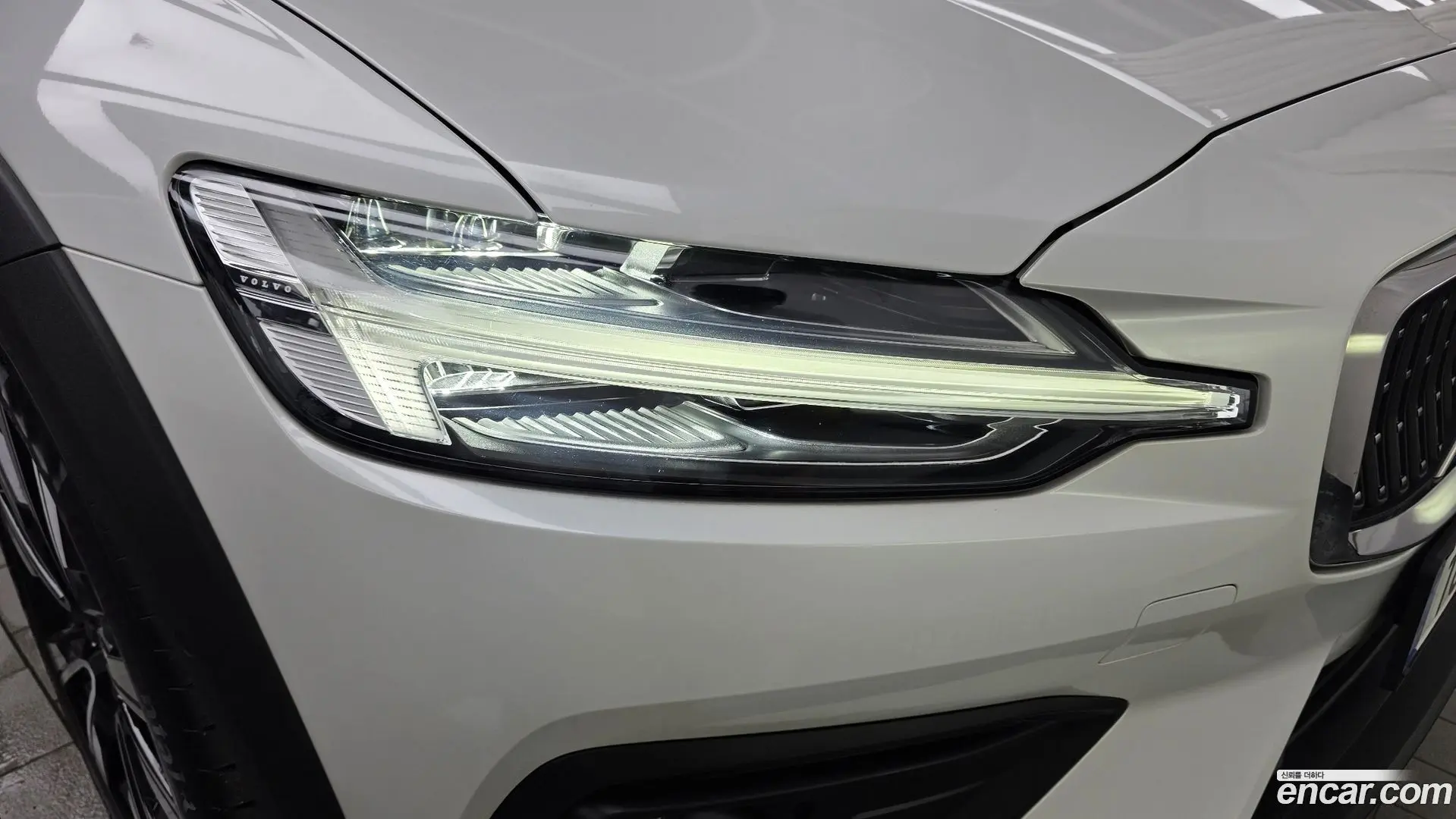 Volvo V60 B5 Ultimate AWD