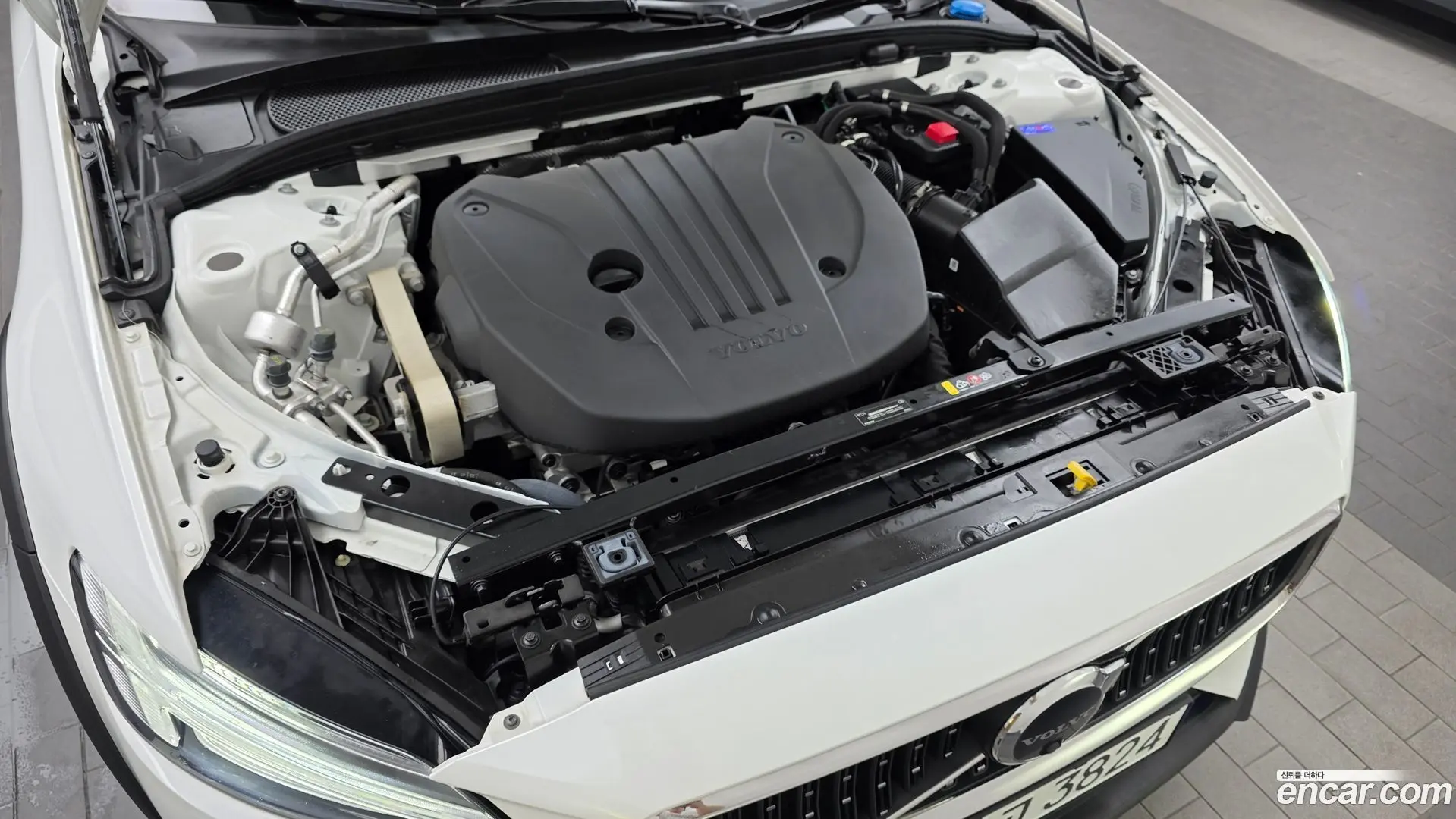 Volvo V60 B5 Ultimate AWD