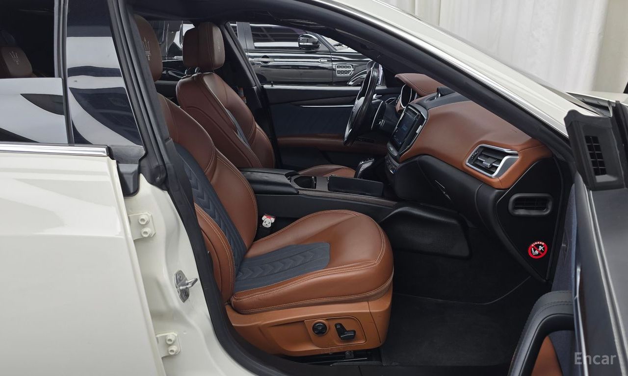 Maserati Ghibli 3.0 Diesel GranLusso 2019