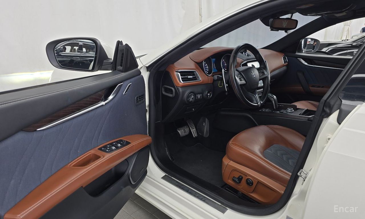 Maserati Ghibli 3.0 Diesel GranLusso 2019