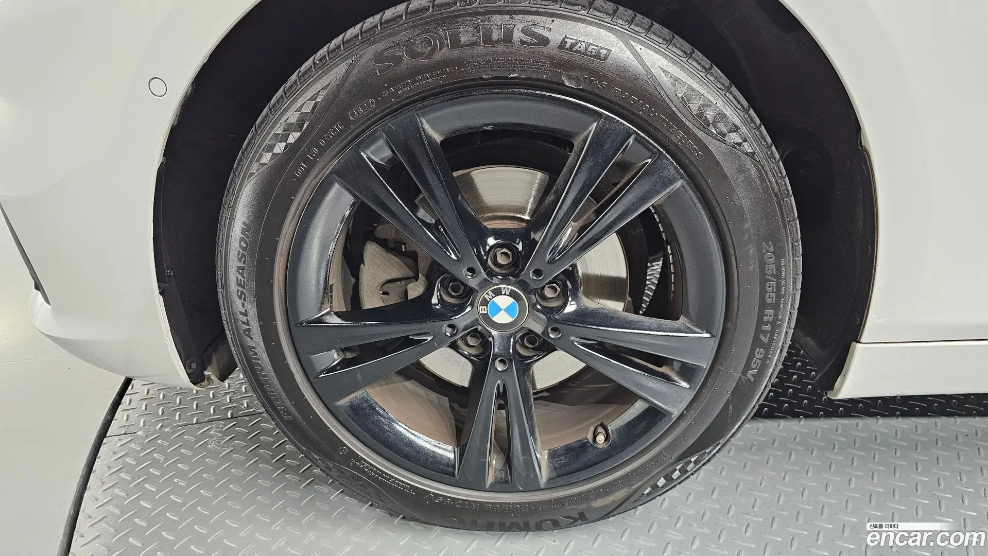 BMW 2-Series Joy 2017
