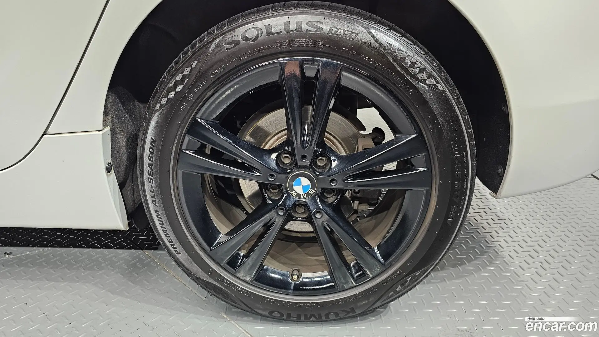 BMW 2-Series Joy 2017