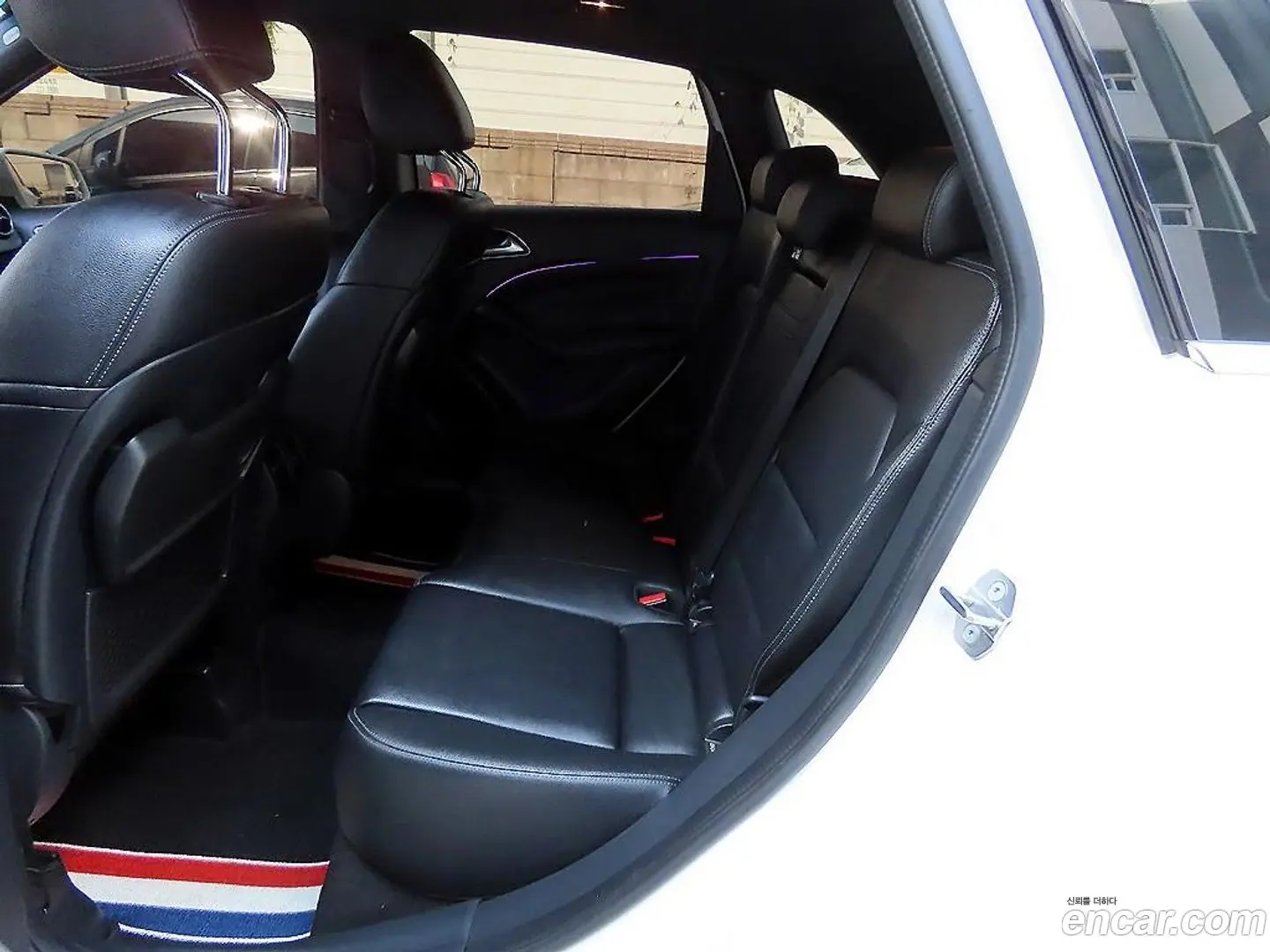 Mercedes-Benz B-Class B220