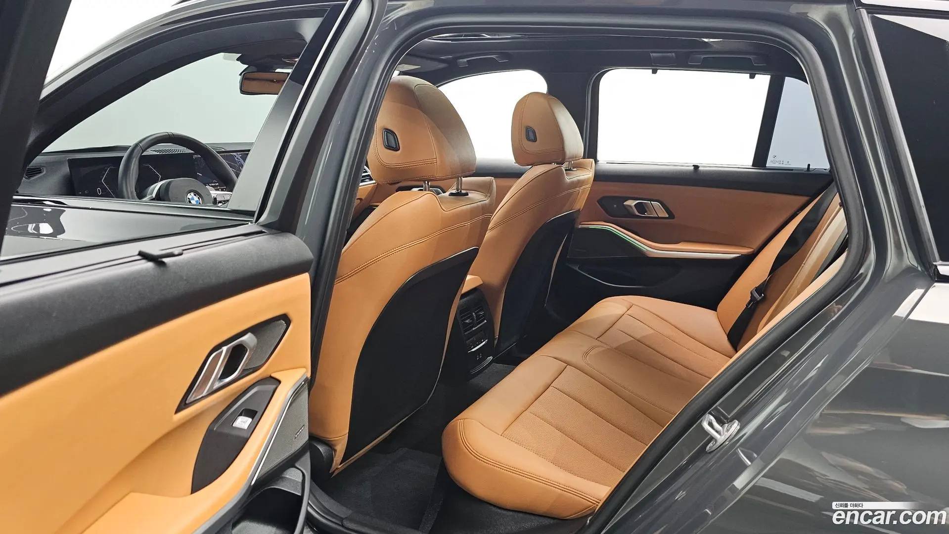 BMW 3-Series 320i Touring M Sports 2023