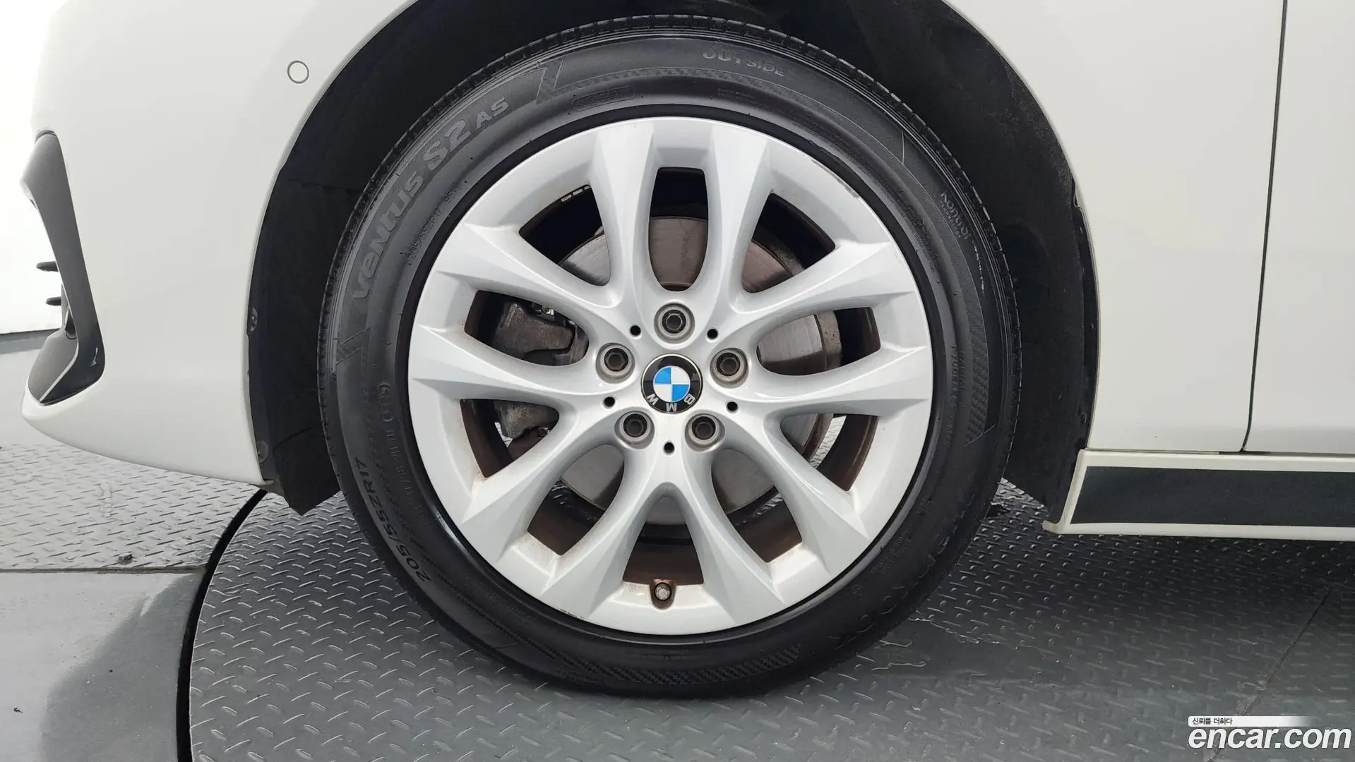 BMW 2-Series Joy 2017