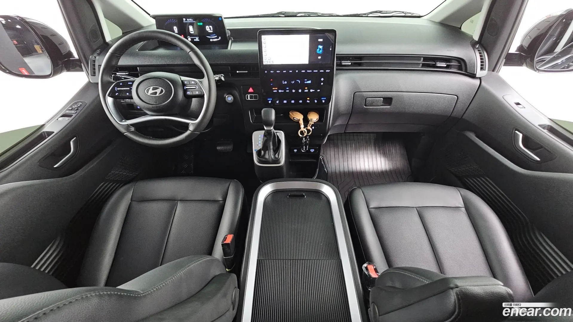 Hyundai Staria Cargo 5-Seater 2022