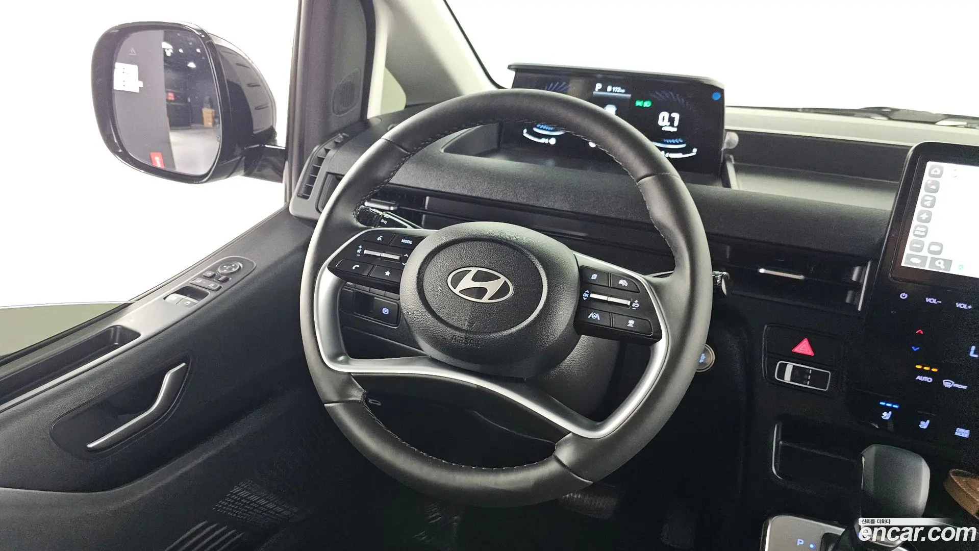 Hyundai Staria Cargo 5-Seater 2022