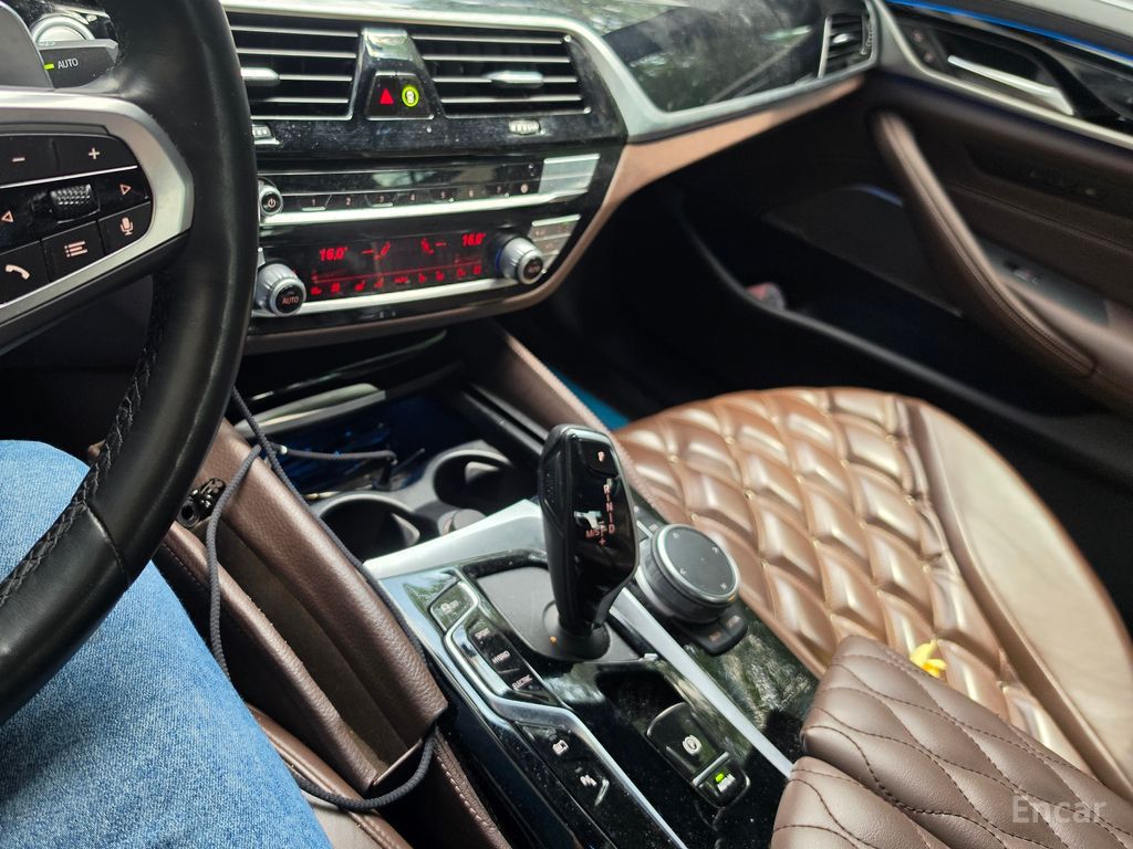 BMW 5 Series (G30) 530e M Sports 2022