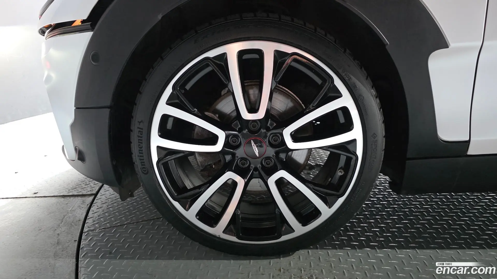 Mini Clubman Shadow Edition