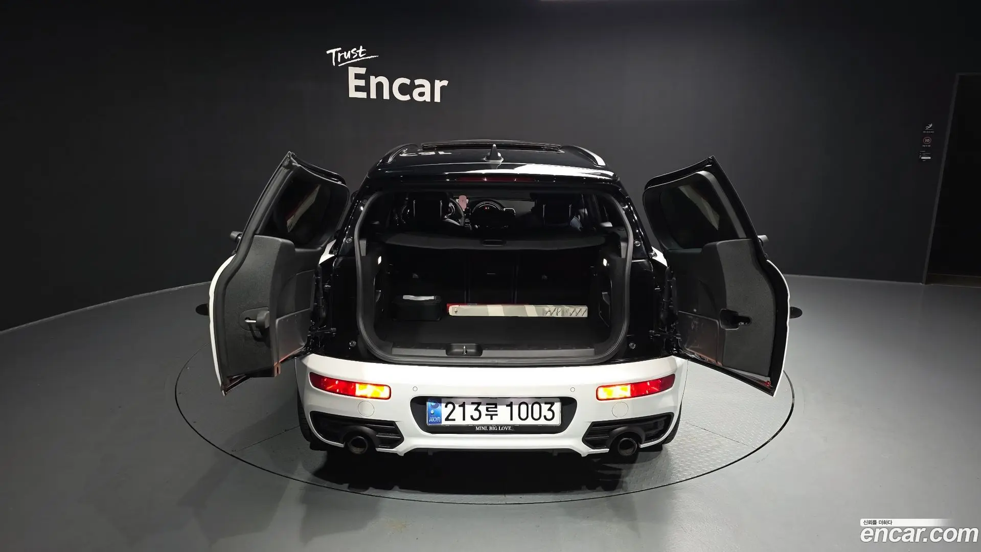 Mini Clubman Shadow Edition