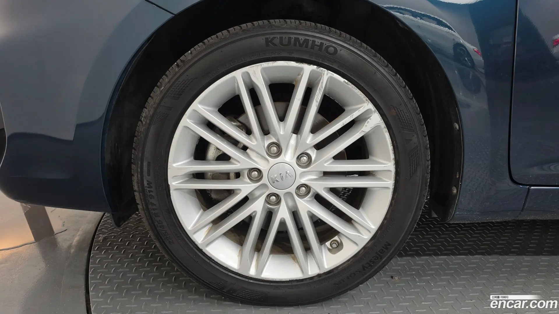 Kia Carens 2.0 LPI Luxury