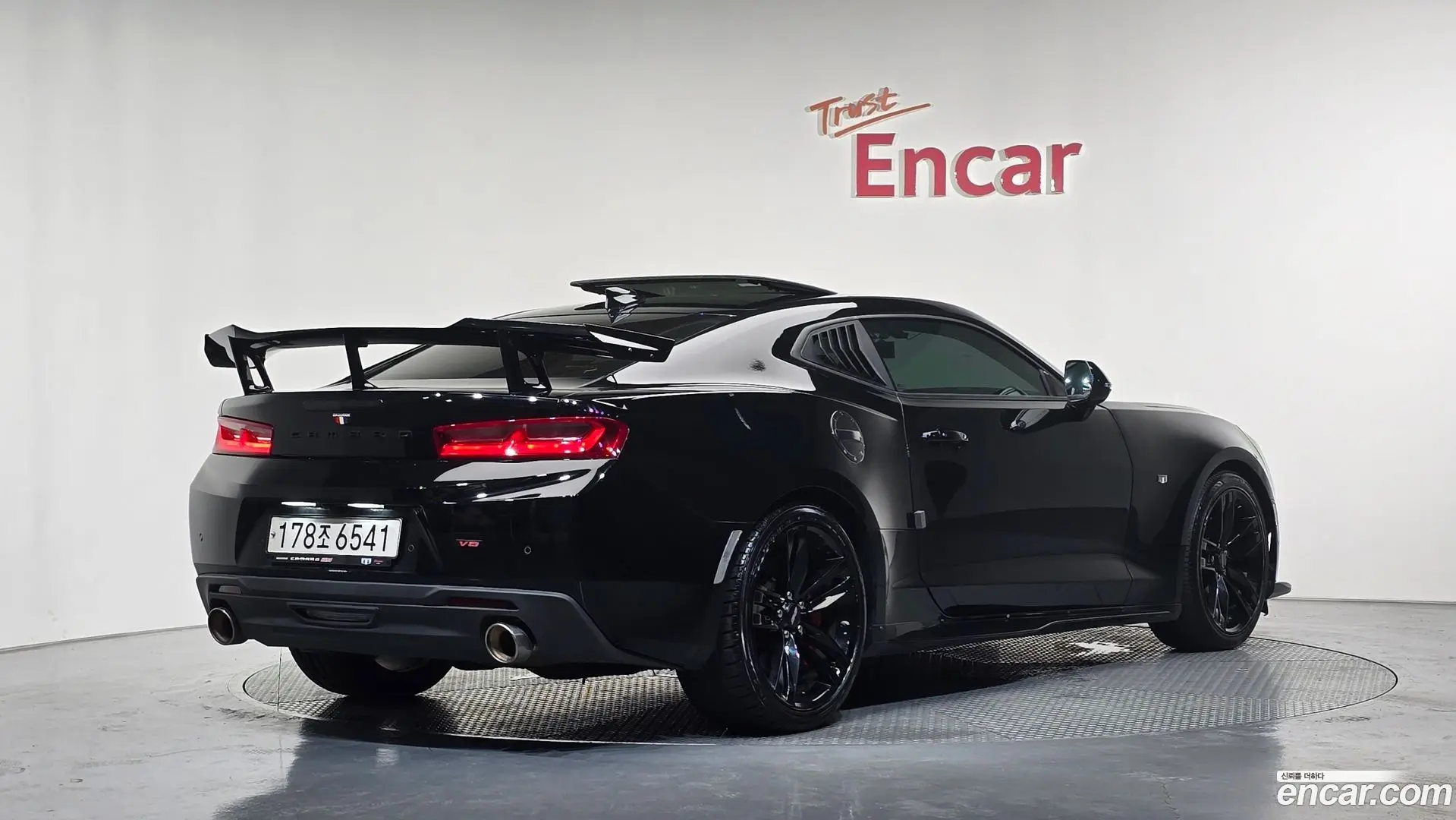 Chevrolet Camaro SS 6.2 V8