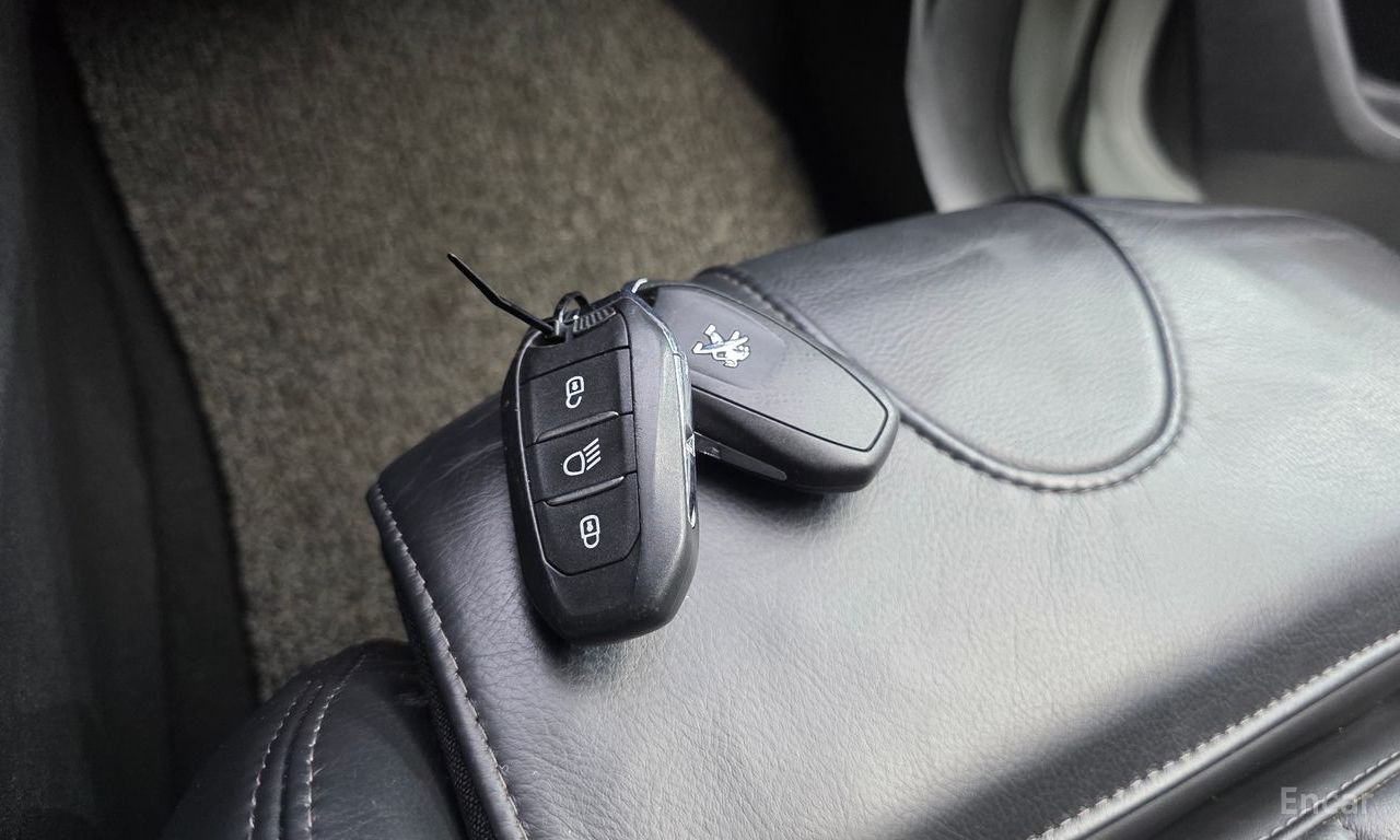 Peugeot 3008 2nd generation 1.6 BlueHDi Allure 2018