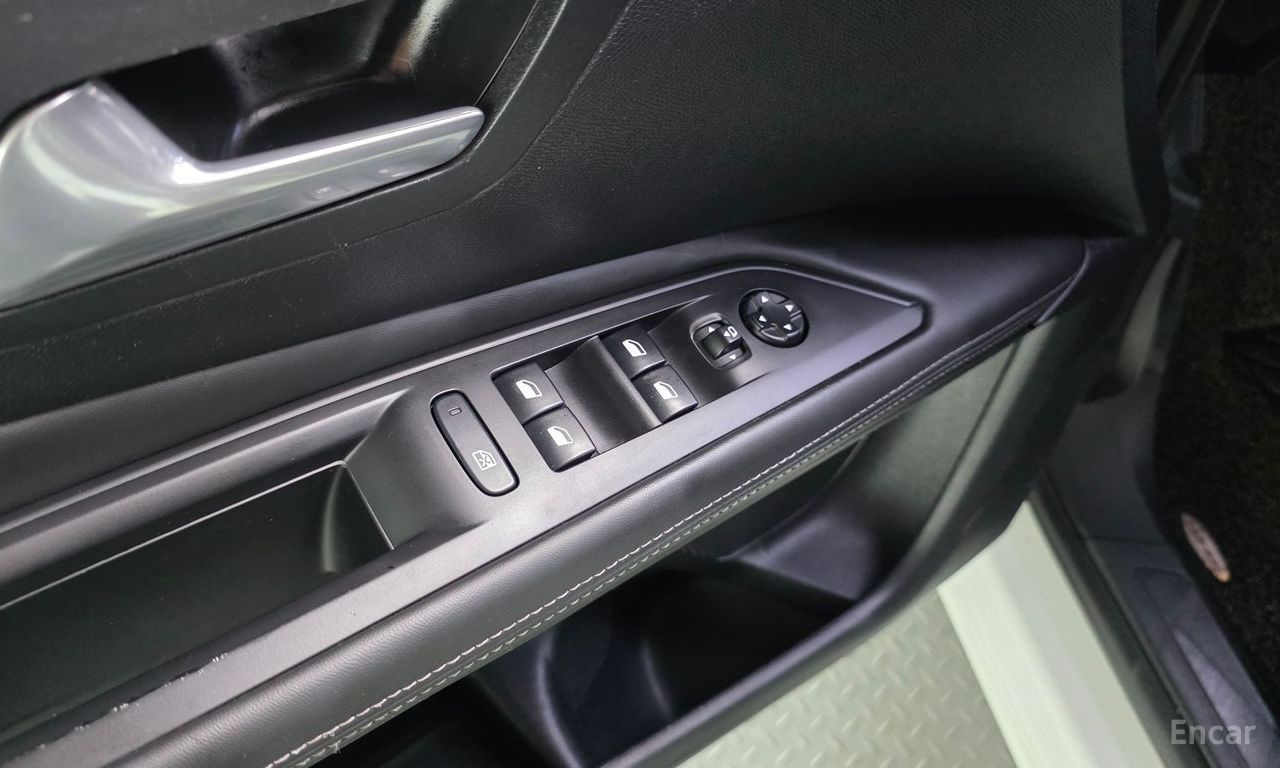 Peugeot 3008 2nd generation 1.6 BlueHDi Allure 2018