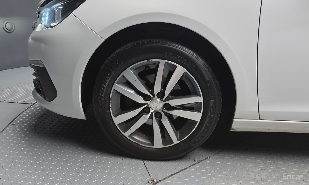 Peugeot 308 2nd generation 1.5 BlueHDi Allure 2019