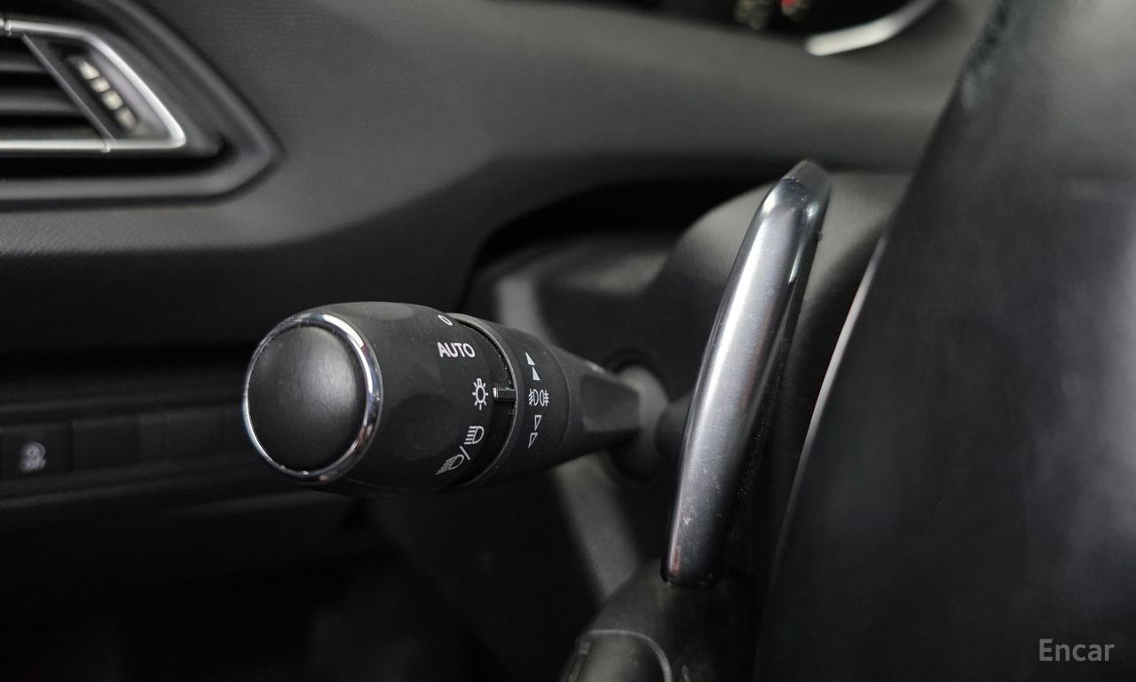 Peugeot 308 2nd generation 1.5 BlueHDi Allure 2019