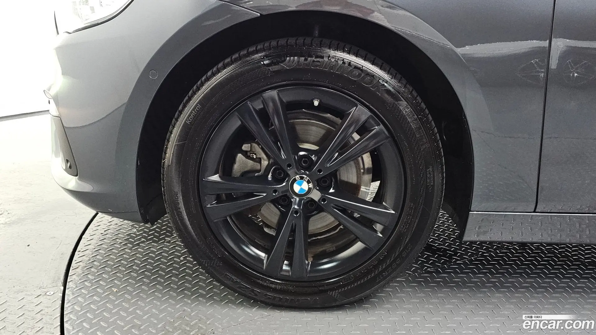 BMW 2-Series Joy 2017