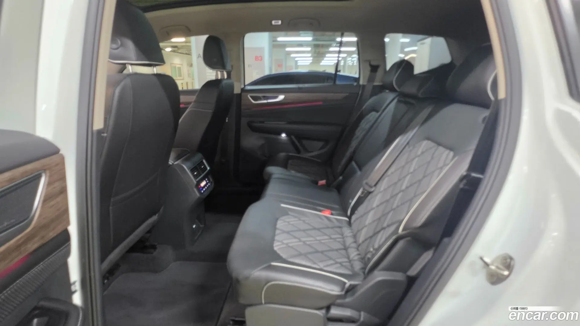 Volkswagen Atlas 2.0 TSI R-LINE 7-Seater