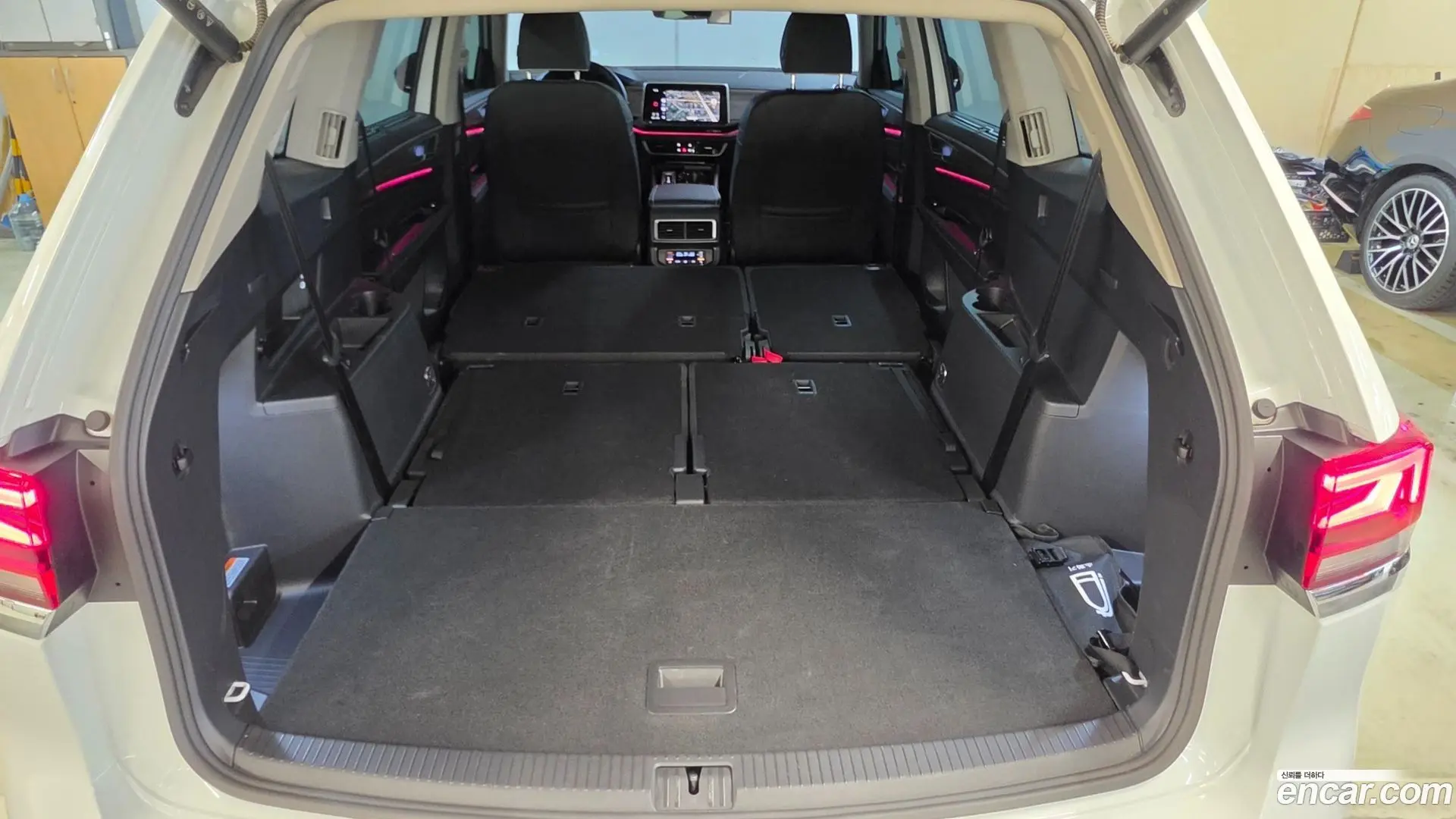 Volkswagen Atlas 2.0 TSI R-LINE 7-Seater