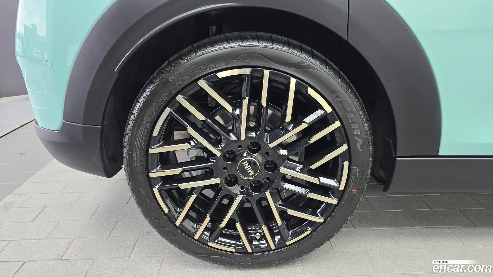 Mini Cooper 5 Door Favoured