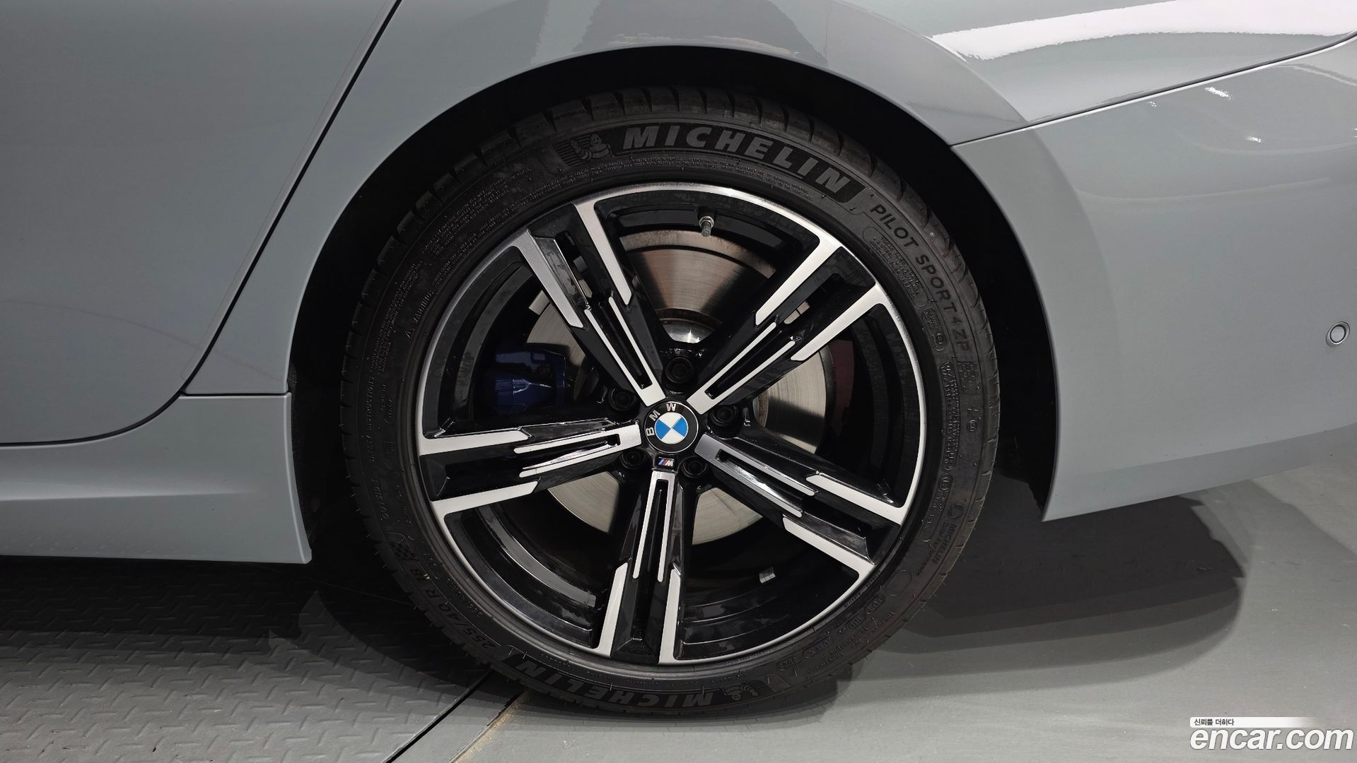 BMW 3-Series 320i Touring M Sports 2023
